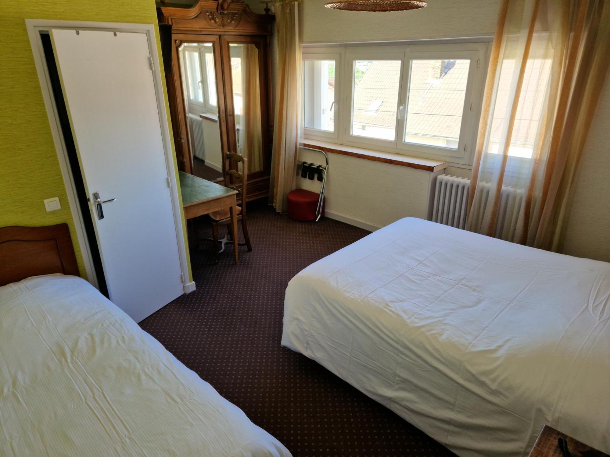 Hotel De La Ferte Chagny  Bagian luar foto