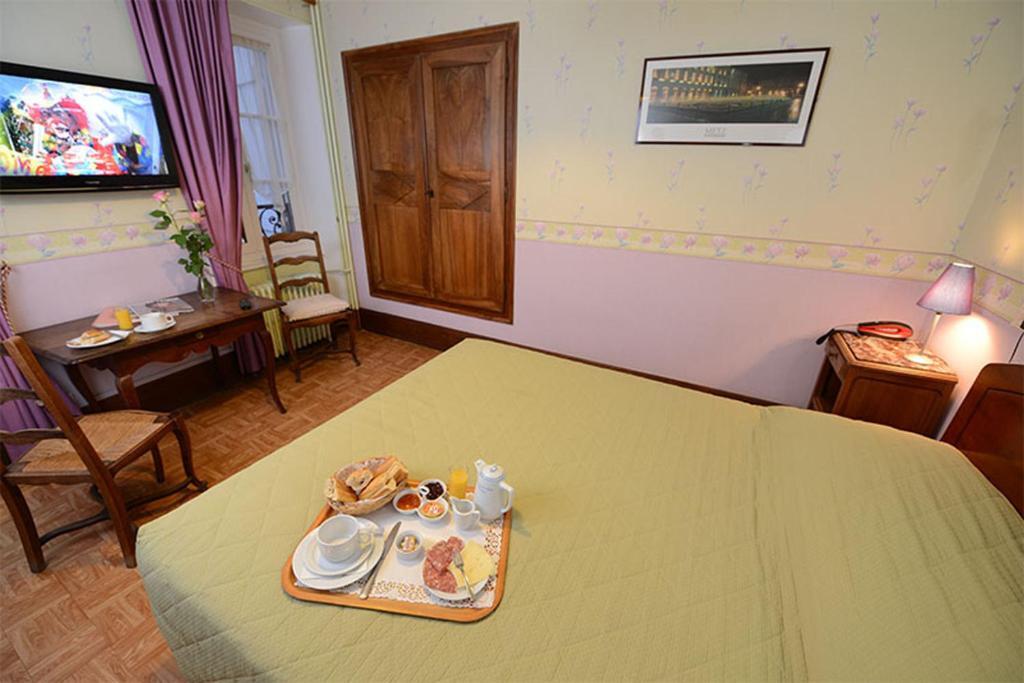 Hotel De La Ferte Chagny  Bagian luar foto